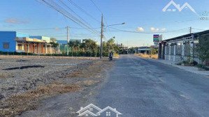 còn 1 lô chủ ngộp để giá thiện chi 490tr , ngay cầu phú mỹ , tân phước . đất sổ riêng , 100m2