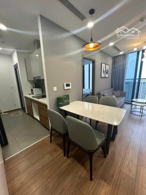 ngộp bank bán cc the gold view (q4) giá