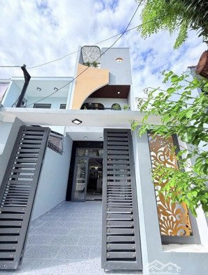 bán nhà gần cầu calmette, vĩnh khánh - p. 9 - q. 4 đường trước nhà 6m, giá 2tỷ820 cho thuê 16triệu