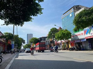 bán nhà phố phùng hưng ngay ngã tư giao đường 19/5 văn quán, 41mx4 tầng, oto đỗ cửa, giá 9ty