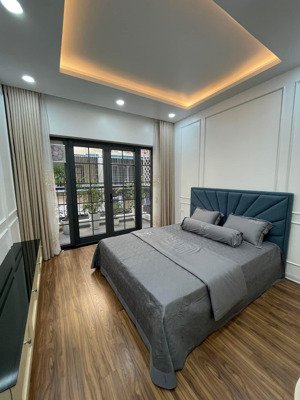 bán nhà vip đàm quang trung diện tích 45m2 5 tầng 6 tỷ long biên hà nội