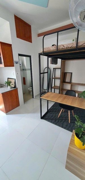 phòng trọ xinh cửa sổ trời giá rẻ 4tr4 - thang máy - gần hutech, gtvt, ftu