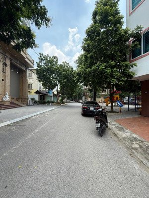 lk văn phú hà đông - dân xây chắc chắn - 2 thoáng vĩnh viễn - kinh doanh ngày đêm - ô tô vào nhà