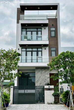 Có ngay nhà đẹp khu compound gần sông Trần Não, Quận 2. 6x23m CN 134.5m2