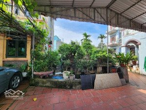 266m2 - mảnh đất phân lô kiêu kỵ - view hồ - oto 7 chỗ vào đất - hàng xóm vin - giá nét cho đầu tư