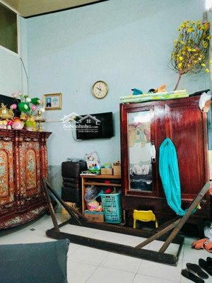 bán nhà - 60m2 - 5 tỷ hơn - gần chợ phú lâm - lô góc - hẻm 8m