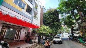 cho thuê trệt, lững nhà phố khu hưng gia 1, phú mỹ hưng, giá 25tr/tháng, ảnh, thông tin thật nhé ạ