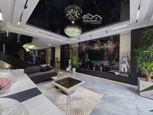 nhà 4 tầng mặt tiền kinh doanh được nhà mới đẹp vào ở dc ngay hay cho thuê