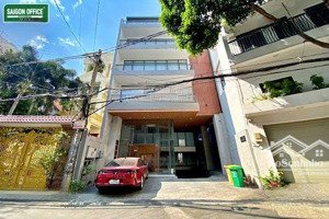 tòa nhà cho thuê hđt 330tr/tháng, dtsd 1.969m, gần sân bay, giá 105 tỷ tl