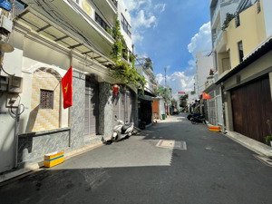 mặt tiền kinh doanh 135m2, ngang 5m, đường quách hữu nghiêm, quận tân phú