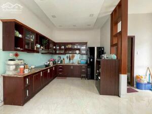 Biệt thự liền kề trục chính KDC Gia Hoà full nội thất