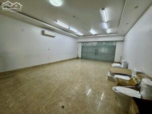 Cho thuê sàn văn phòng tầng 1 tại KĐT Waterfront