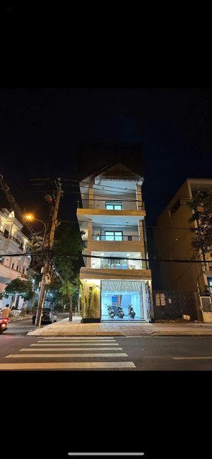 ngộp bank! chốt gấp! mtiền lê thị riêng, quận 1 4 tầng, dòng tiền 35 triệu/tháng giá sốc 17 tỷ!