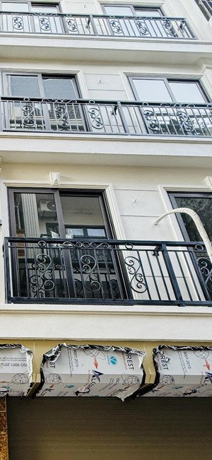 nhà mới xây vị trí không có lại khách đến cứ muốn chốt