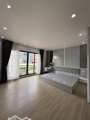 bán nhà đàm quang trung. 6 tầng ,thang máy, 40m. 9..tỷ