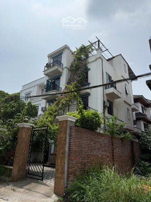 chính chủ gửi bán căn biệt thự đẹp nhất bắc ninh diện tích : 204 m2 vị trí đắc địa lằm ngay cửa
