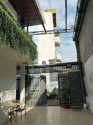 bán nr 120m2 tại nguyễn văn quỳ, phú thuận, quận 7, tp.hcm, nhỉnh 12tỷ, chính chủ giá tốt