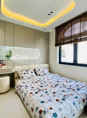 nhà mới thiết kế châu âu đường 5.5m bàn cờ - q3, đang cho thuê 25tr. gần bệnh viện bình dân