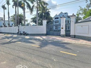 biệt thự vườn giáp sông sài gòn gần chợ lái thiêu tp. thuận an (nay phường lái thiêu tp hcm)