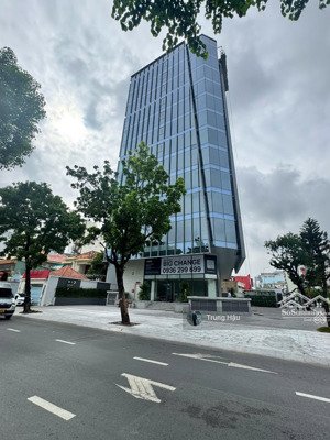 bán toà building góc 2mt - ung văn khiêm q. bình thạnh - dt 5.000m2 - 3 hầm - 10 tầng - giá 130 tỷ