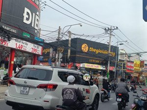 bán nhà đỗ xuân hợp dt 5,8mx18m đường nhựa thông chỉ 7 tỷ