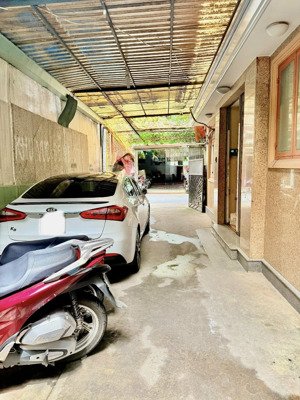 nhà bán gần sân bay tân sơn nhất, 40m2, 5 tầng, 9.9 tỷ