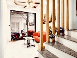 cực phẩm 42m2 quận ba đình chính chủ cần bán 6.x tỷ thương lượng nhẹ