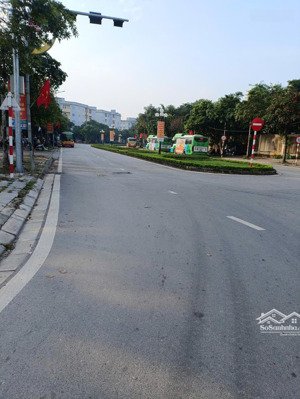 bán đất full thổ cư 110m2 vị trí hiếm tiện ích bạt ngàn - gần viện nhiệt đới - cách hà nội 6km