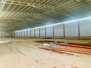 cho thuê kho, nhà xưởng 1400m2 tại đại lộ thăng long, 65 nghìn / m2/th, đẹp, nhiều tiện ích