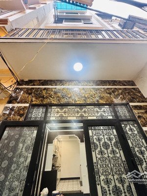 hiếm nhà mới phố hoàng mai 5 tầng 32m2 ô tô qua nhà, ngõ nông, giá 7.3 tỷ
