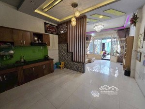 nhà mới đẹp quận 8 - 2 tầng - 46m2 - ngang 4.6m2 - giá mềm mại 3.8 tỏi - hẻm thông - cách mt 30m