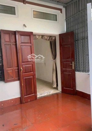 nhà hạ đoạn 2 66m2 x 1,5 tầng sđcc giá 1.7 tỷ thoả thuận