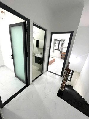 bán nhà trệt lầu 2pn đường 385 lê văn việt, quận 9. giá: 3ty650