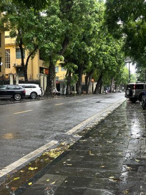 bán nhà đống đa - phân lô ô tô đỗ cửa thang máy nội thất cơ bản cách phố 38m