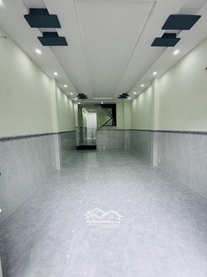 chỉ 5.8 tỷ - nhà bình tân - 3 tầng - hẻm xe hơi