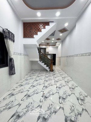 bán nhà quận 8 âu dương lân (hxh) 60m2 4pn 5wc ôtô quay đầu nhỉnh 5 tỷ còn tl