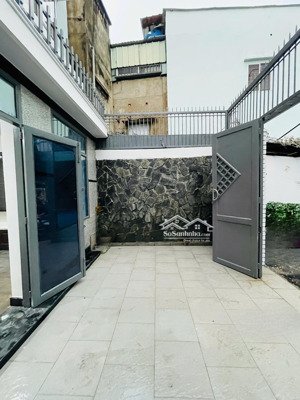 mặt tiền trần hữu trang gần nguyễn đình chính trung tâm phú nhuận