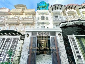 nhà đẹp tân cổ điển lý phục man, quận 7