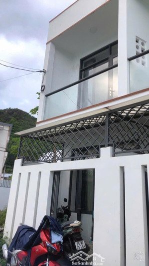 bán nhà đẹp đường ô tô phường ngọc hiệp dt 44,5m2 full odt, kdc dân trí, gần biển, giá 2,5 tỷ