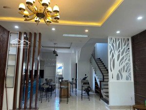 siêu hot - bán nhà 3 tầng 2 mặt đường ngay bãi biển mỹ khê -nguyễn văn thoại -ô tô thông-chỉ 7.x tỷ