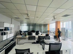 cho thuê nguyên tòa văn phòng 200,8m2 căn góc 2 mt trung tâm kdc himlam giá: 135tr lh: 