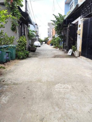 nhà 1 tầng 1 lửng - hẻm oto tránh p. bình chiểu sau chợ đầu mối thủ đức giá nhỉnh 3 tỷ