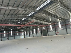 cty cần cho thuê 5000m2 tại kcn ngọc hồi, thanh trì. có pccc nghiệm thu, kho đạt chuẩn iso