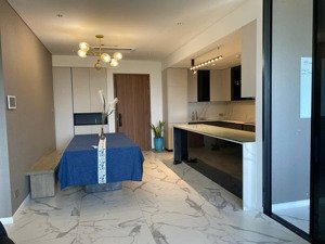 cho thuê căn 2pn+1 the crest metropole 58 triệu net, đầy đủ nội thất, tầng cao, bồn tắm nằm