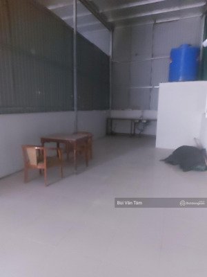cho thuê kho ngõ 192 lê trọng tấn định công dt:70m2 xe 2,5 tấn đỗ cửa