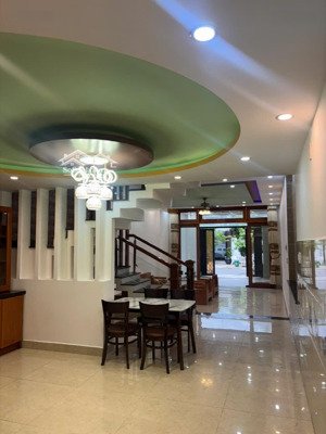 nhà 3 tầng mới mua về ở ngay, đường mẹ thứ, hoà xuân cẩm lệ, dt 125m2