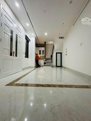 bán nhà phố trần duy hưng - trung kính dt 36m2x5 tầng, nhà mới, gần phố giá 8,8 tỷ