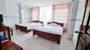 cần bán khách sạn 24 phòng - dòng tiền hơn 5%/ năm