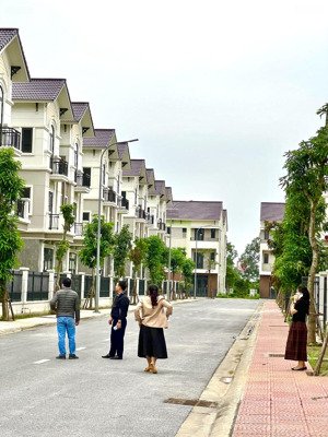 chính chủ cần bán shophouse 4 tầng centa riverside, diện tích 120m², căn góc hiếm, giá cực tốt