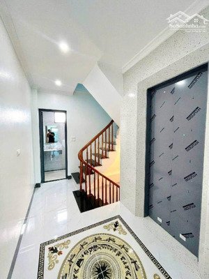 cho thuê nhà riêng 84m2 mặt phố trần tử bình giá 106tr/ tháng